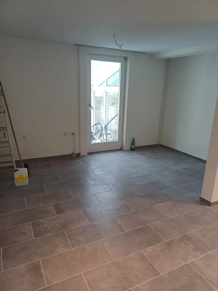 3.5-Zimmer-Parterrewohnung mit Garten und Parkplatz