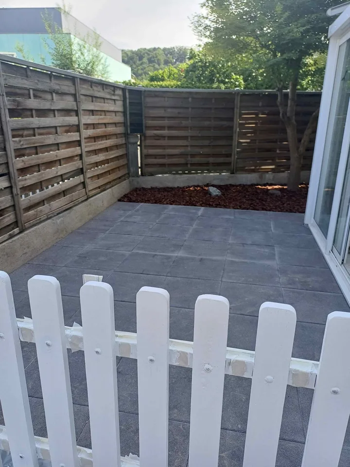 3.5-Zimmer-Parterrewohnung mit Garten und Parkplatz