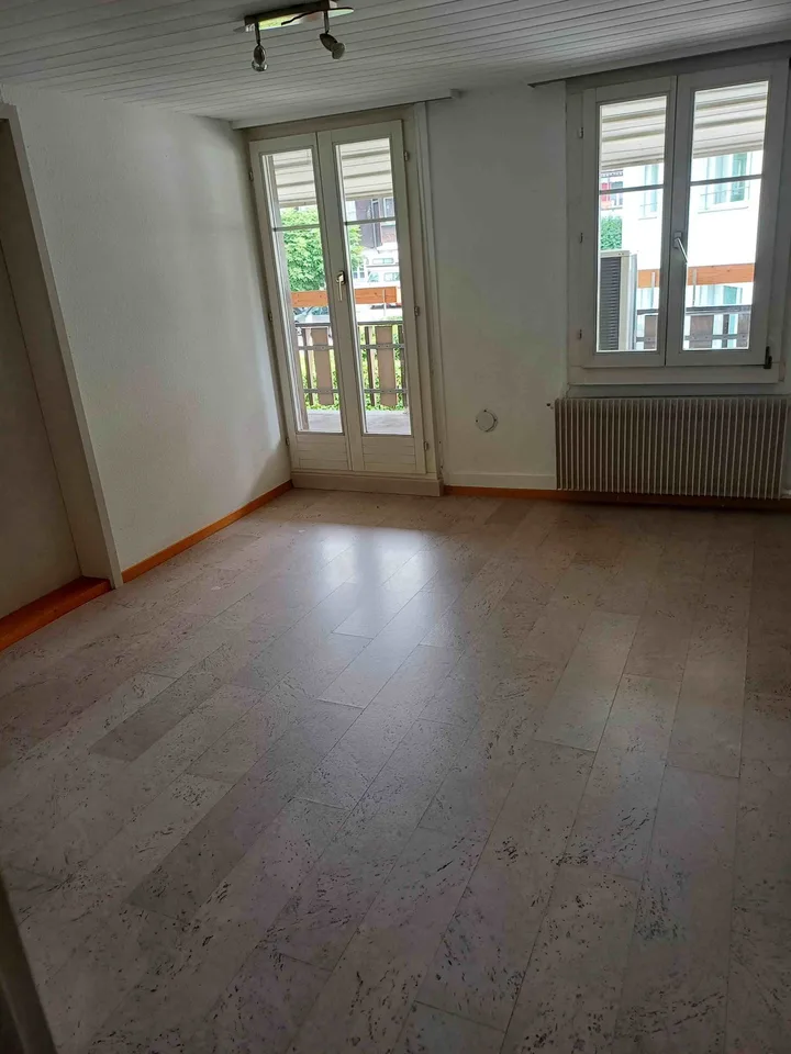 3.5-Zimmer-Parterrewohnung mit Garten und Parkplatz