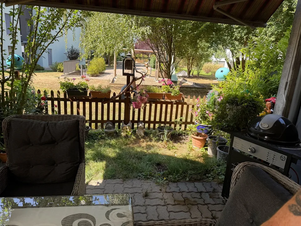 4.5-Zimmer-Gartenwohnung im Erdgeschoss