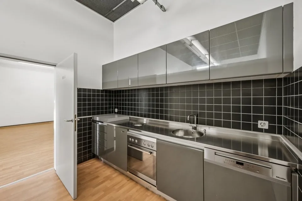 88m2 Büro – photo 7 of 9