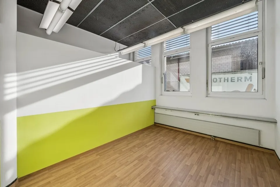 88m2 Büro – photo 6 of 9