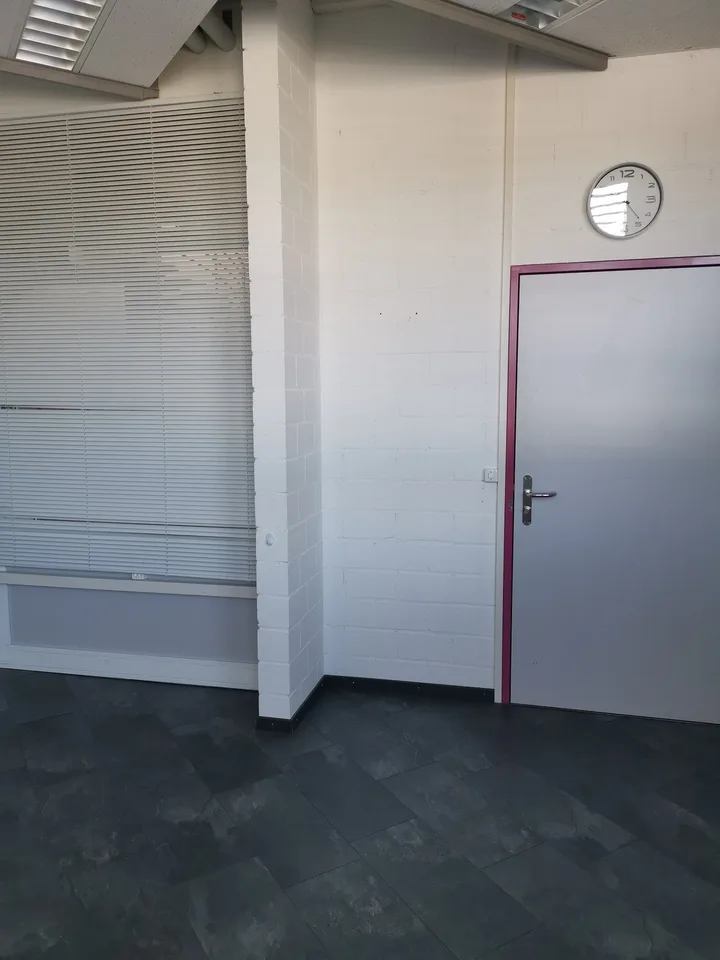 Büroraum ,klimat.in Gewerbegebäude zu vermieten( Otto Mathys AG )