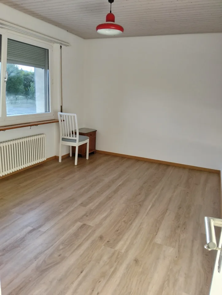 Helles WG- Zimmer in Aarau - Nahe Bahnhof & KSA