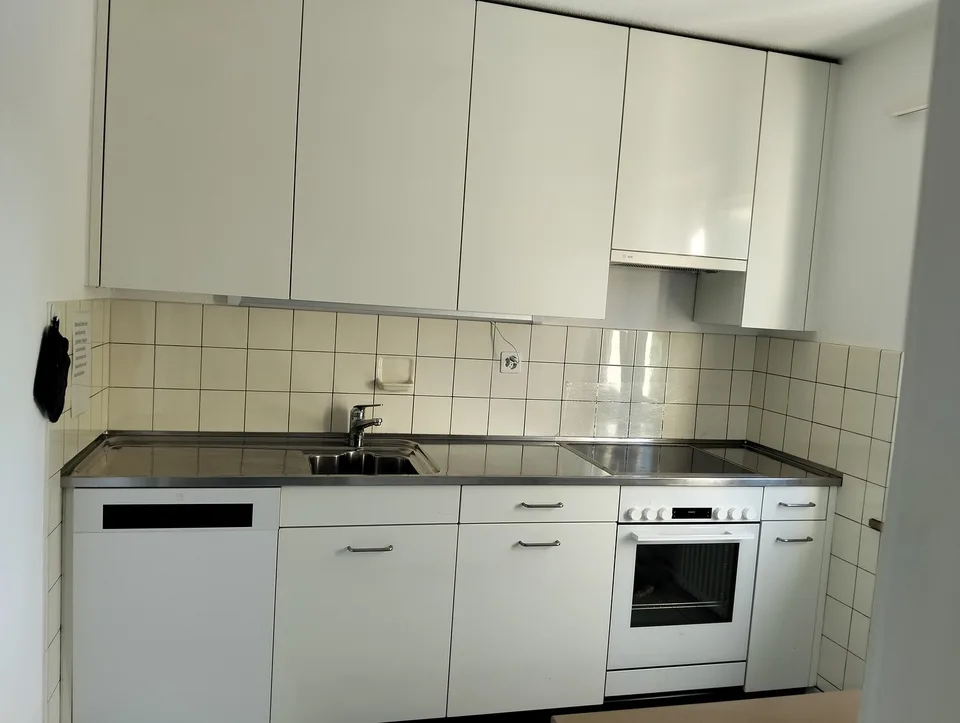 Helles WG- Zimmer in Aarau - Nahe Bahnhof & KSA