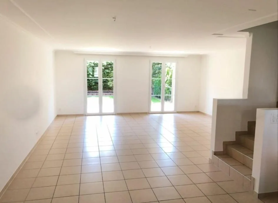 Reihenhaus 6,5 Zimmer ab 23.09.