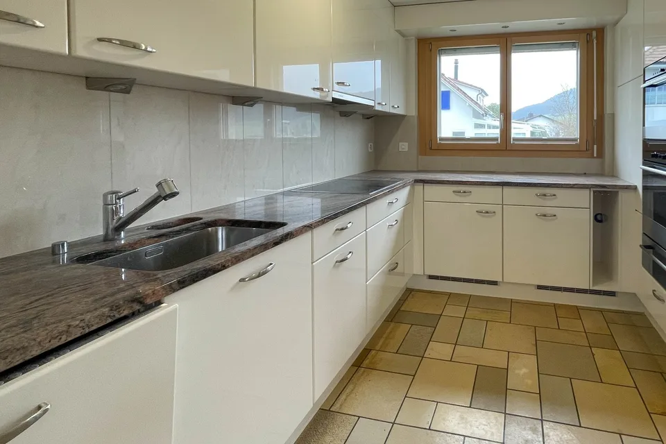 Grosszügige 146 m2 Wohnung in Effingen