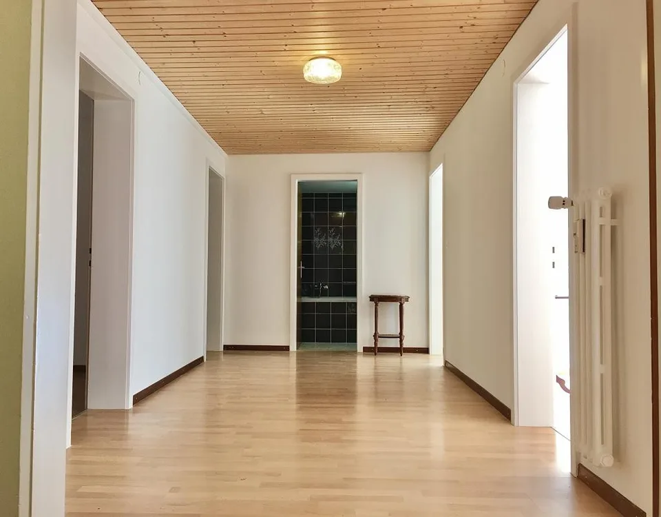 Wohnung mit Sonnenbalkon und Sicht (ideal auch für WG)