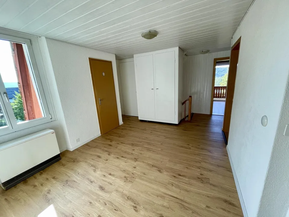 6.5 Zimmer Einfamilienhaus mit Weitsicht und grossem Garten für NaturliebhaberInnen