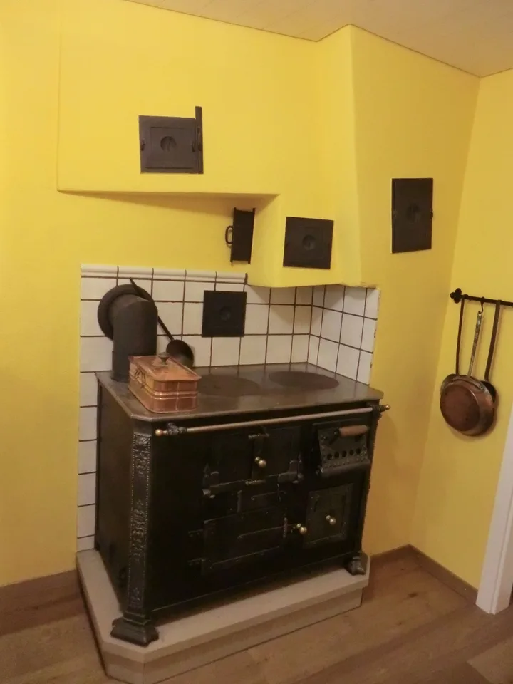 möblierte 1 1/2 Zimmer-Wohnung