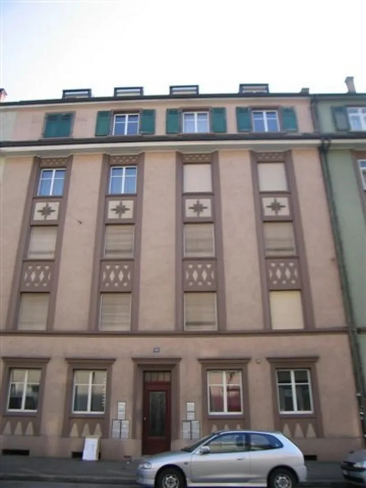 5 Zimmer Dachgeschosswohnung in fußläufiger Nähe zur Messe und zum Bahnhof