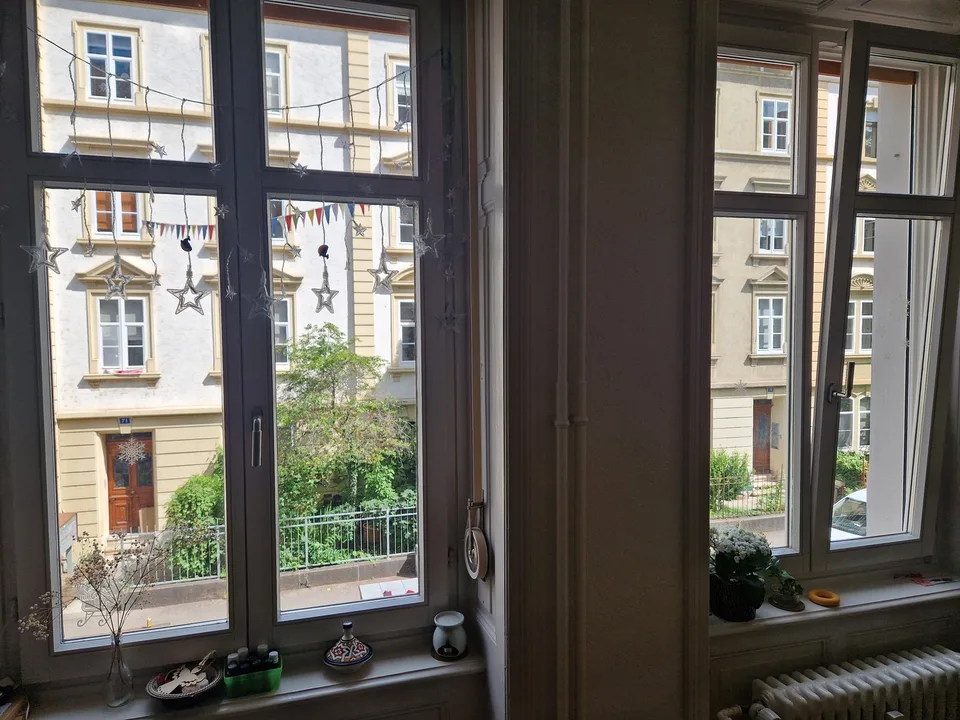 Furnished 2.5 Room Apartment in Kleinbasel – 1-Year Sublet (Single or Couple)