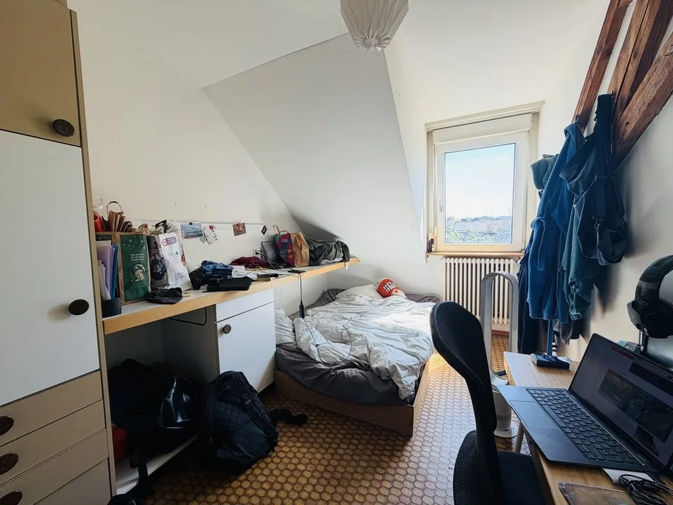 Stilvolle Altbauwohnung mit Charme - Grosszügiges Wohnen