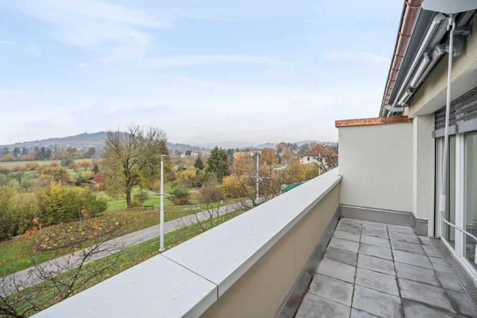 2 Zimmer Maisonette Wohnung Riehen mit toller Aussicht ins Grüne