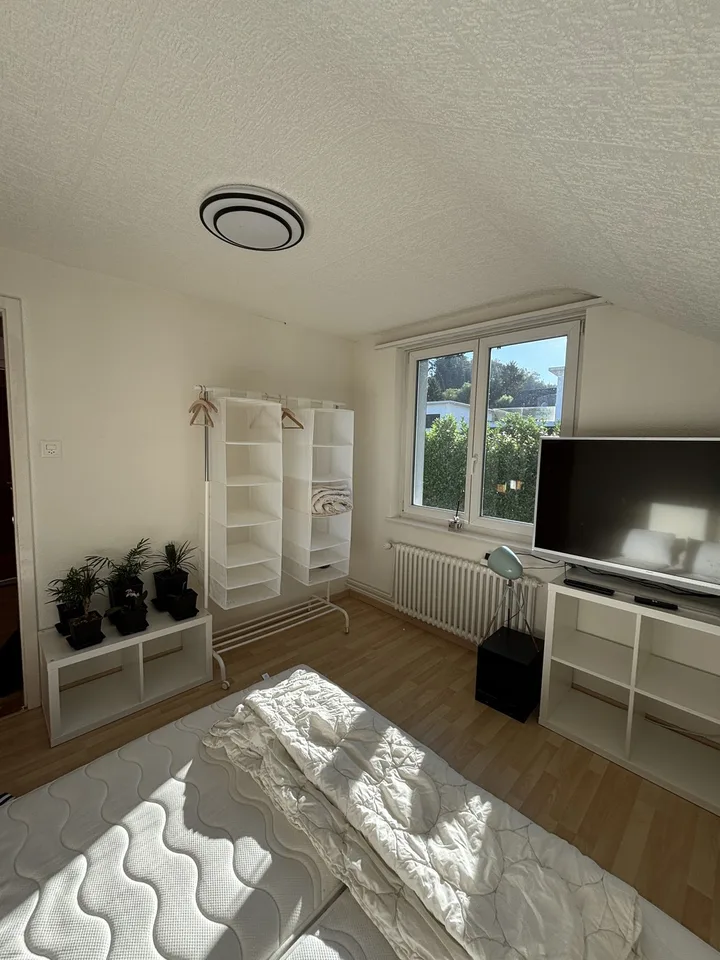 WG Zimmer in einem Haus