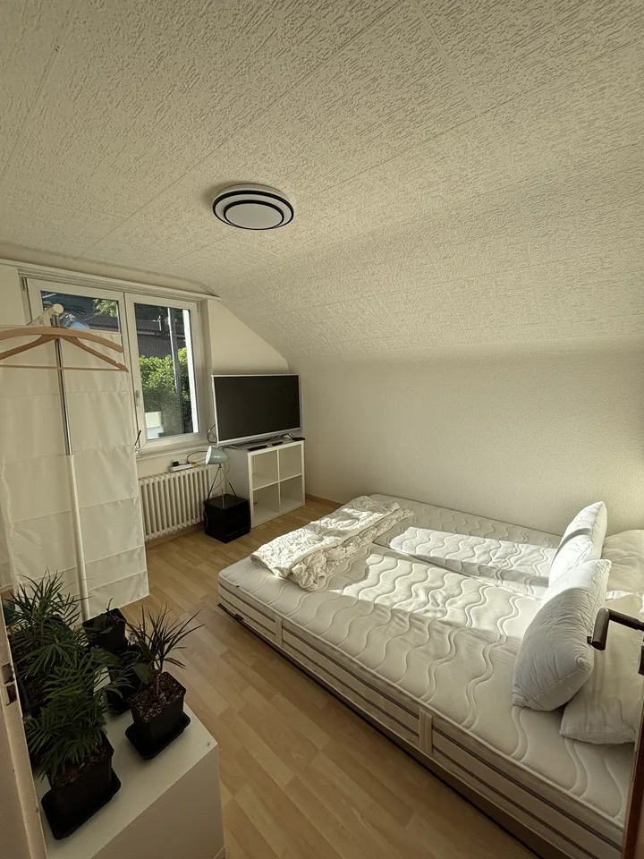 WG Zimmer in einem Haus