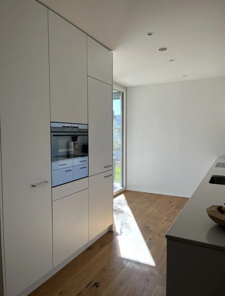 Moderne, möblierte 2.5-Zi Wohnung