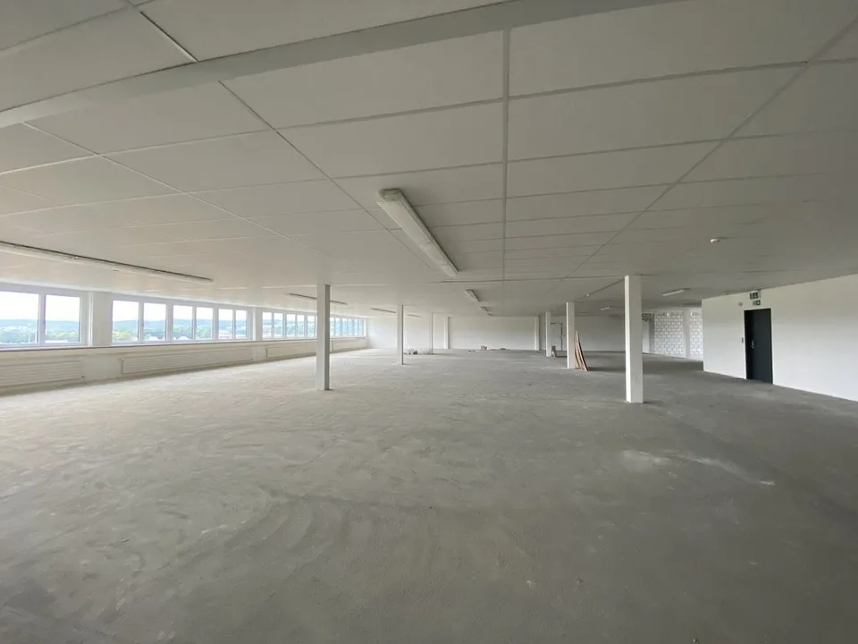 neu renovierte Gewerbe-Infrastruktur - Teilflächen möglich