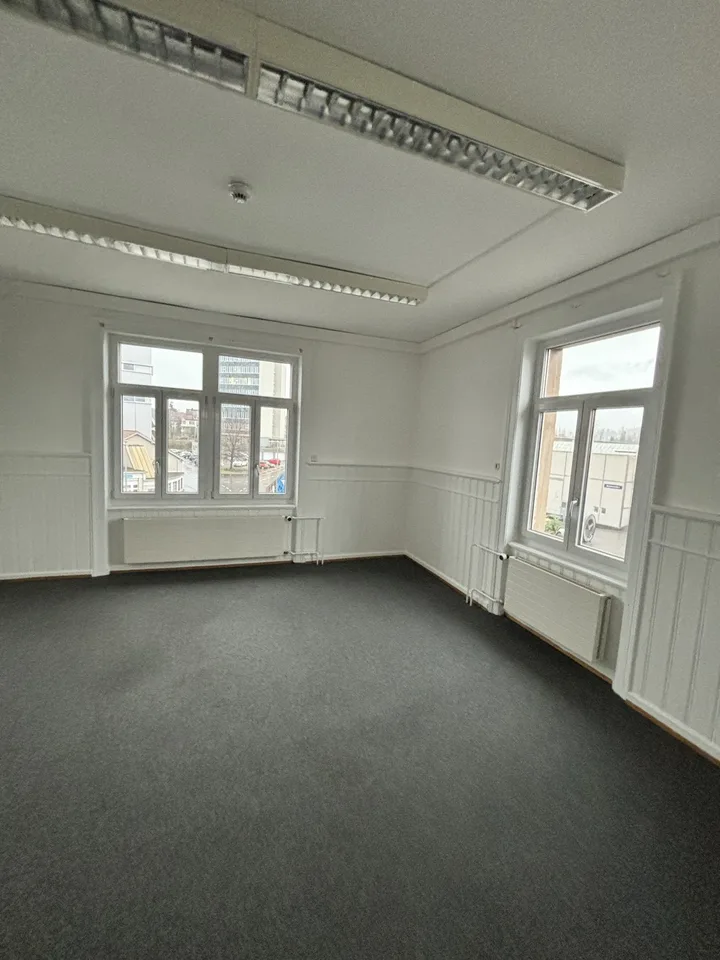 Büro Brugg 117m², CHF 120/m²