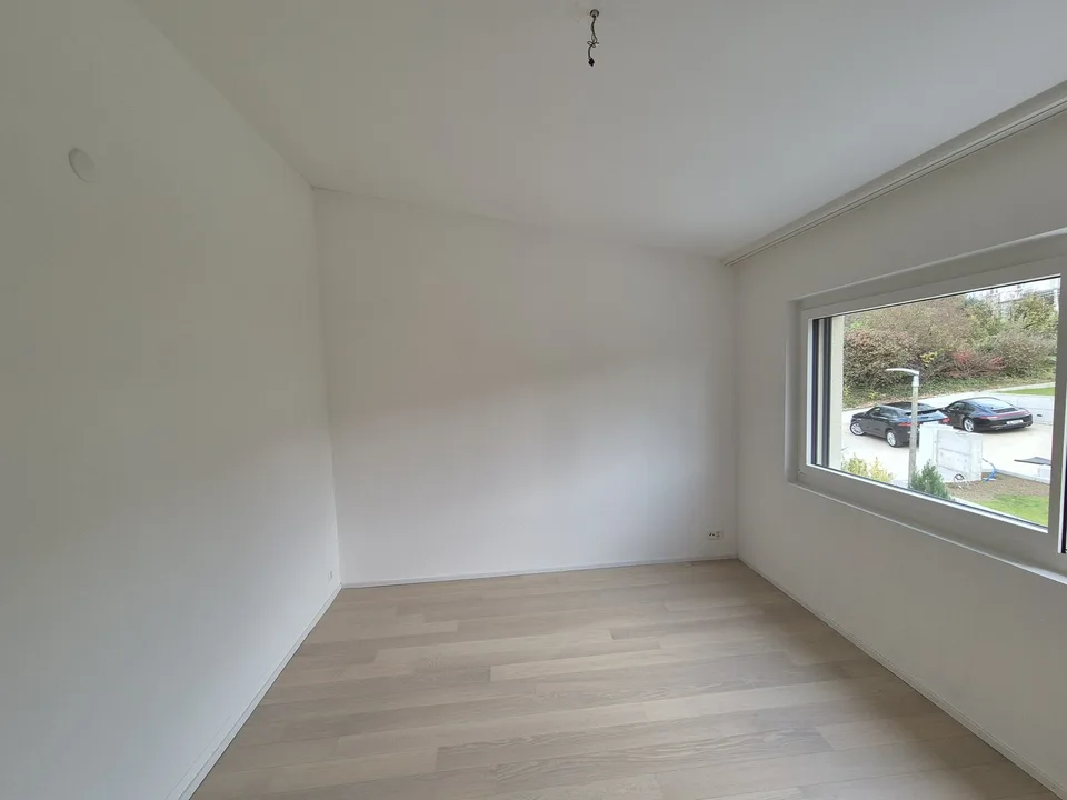 Lichtdurchflutetes Doppeleinfamilienhaus an ruhiger Lage