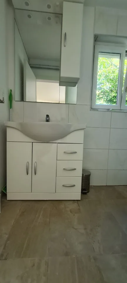Gemütliches, voll möbliertes Studio mit Gartenblick in Füllinsdorf