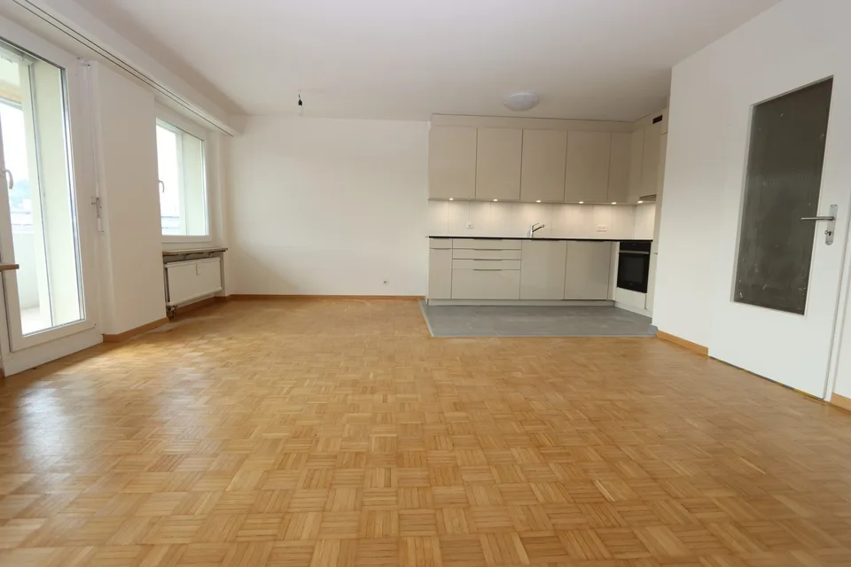 SANIERTE, MODERNE 3 -ZI-WOHNUNG