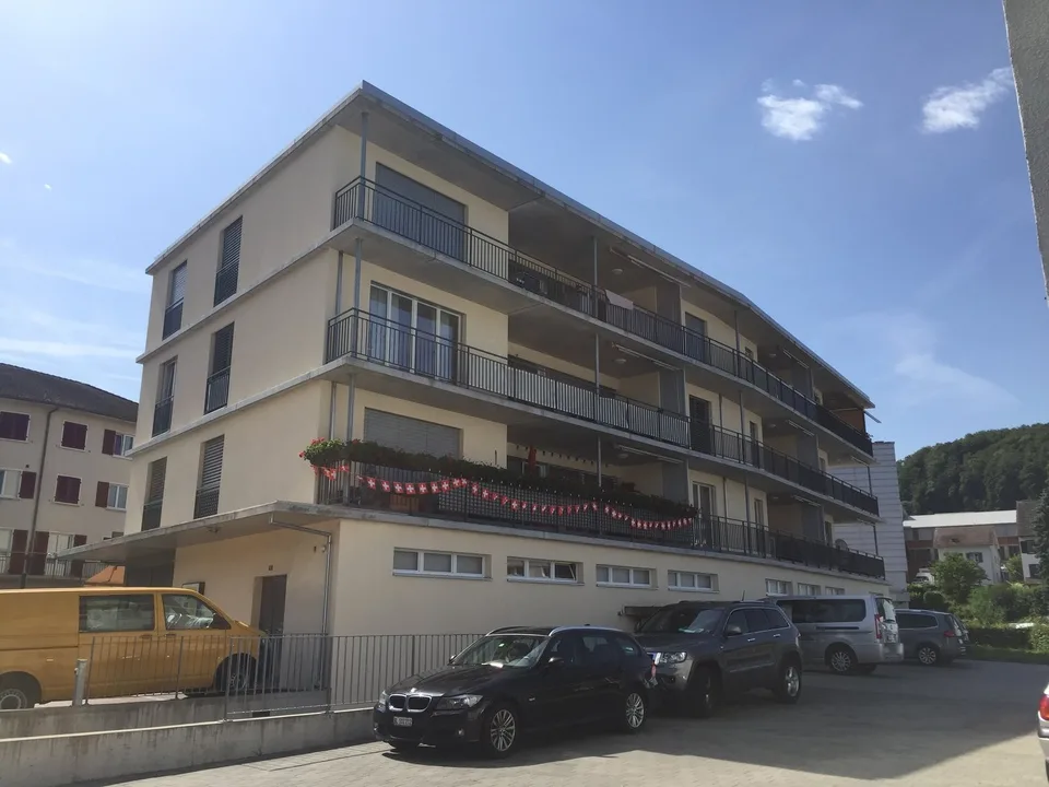 Autoeinstellhallenplatz in Lausen zu vermieten
