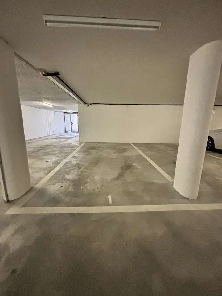 Autoeinstellhallenplatz in Lausen zu vermieten