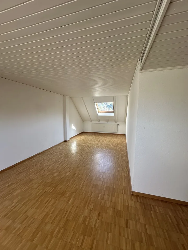Helle 3.5-Zimmerwohnung im 4. OG – Kleine Allmend 3, Sissach