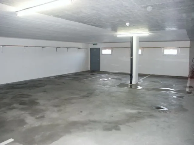 Einstellhallenplatz zum Vermieten