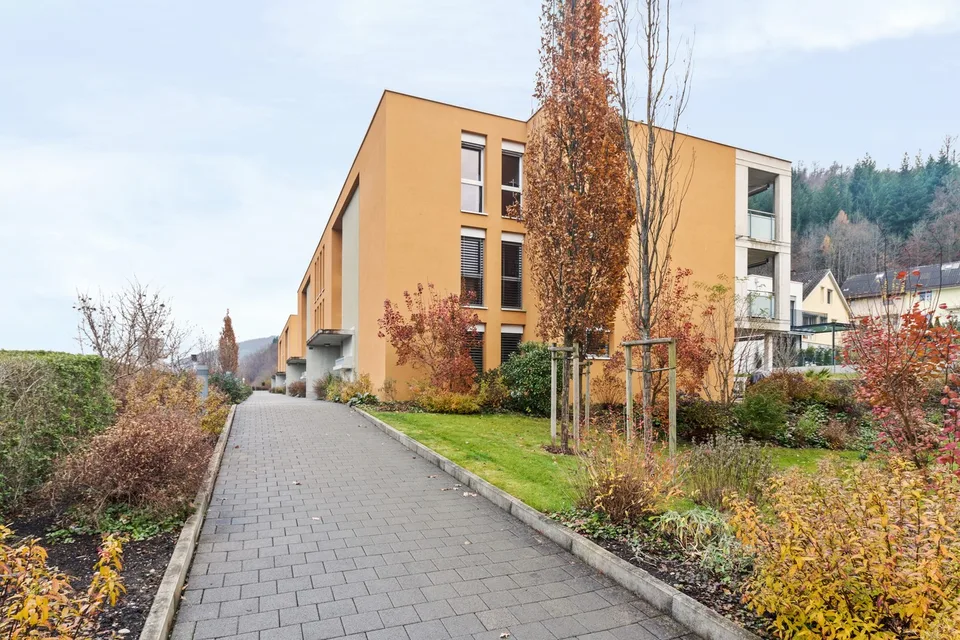 Einstellhallenplatz 4 Gehminuten vom Bahnhof entfernt