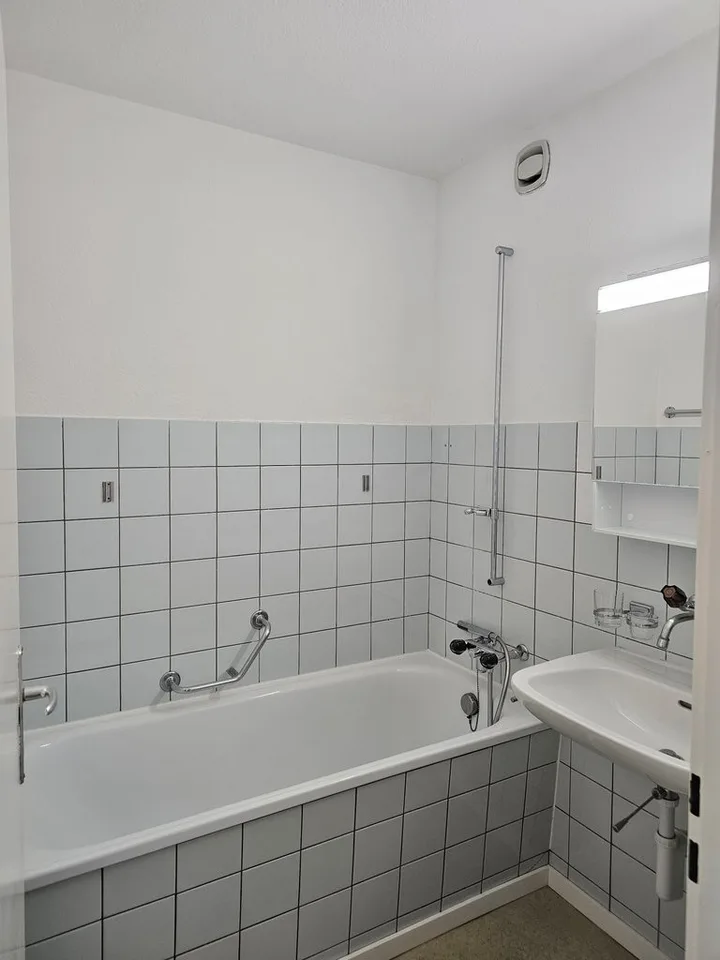 Helle Wohnung mit Balkon - Sommeraktion: 1 Monat mietzinsfrei! – foto 10 di 11
