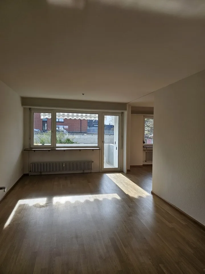 Helle Wohnung mit Balkon - Sommeraktion: 1 Monat mietzinsfrei!