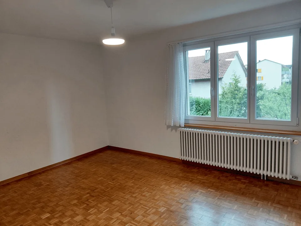 Ruhige aber zentrale 3er-WG mit Garten