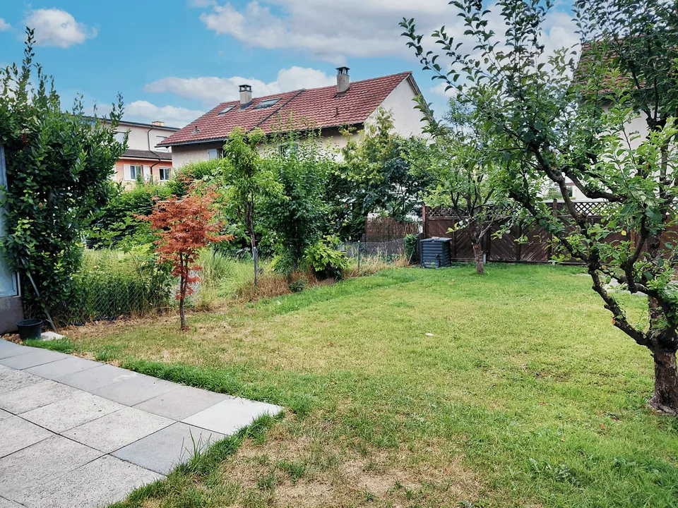 Ruhige aber zentrale 3er-WG mit Garten