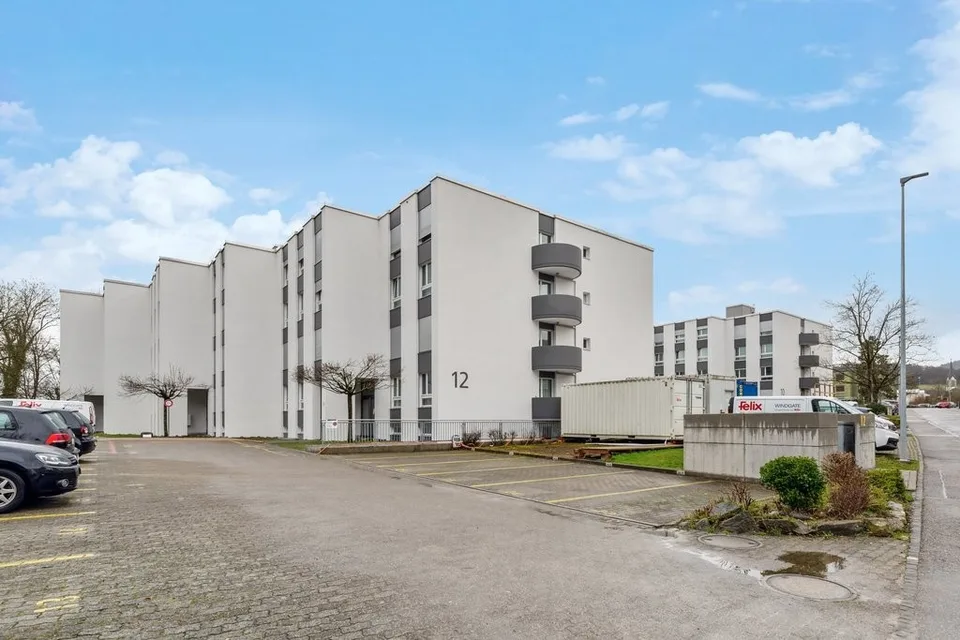 Suchen Sie einen trockenen Parkplatz für Ihr Motorrad?