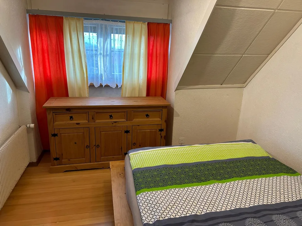 Zu vermieten möbliertes 2-Zimmer Apartment im 2.OG