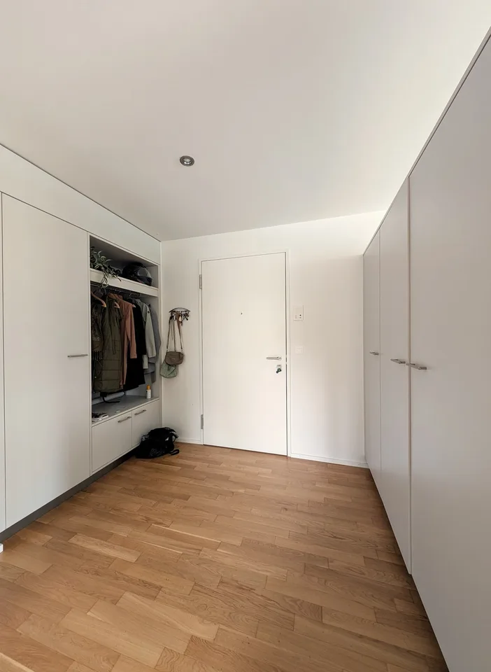 WG | Zimmer mit eigenem Bad in Attika-Wohnung | Nähe KSA