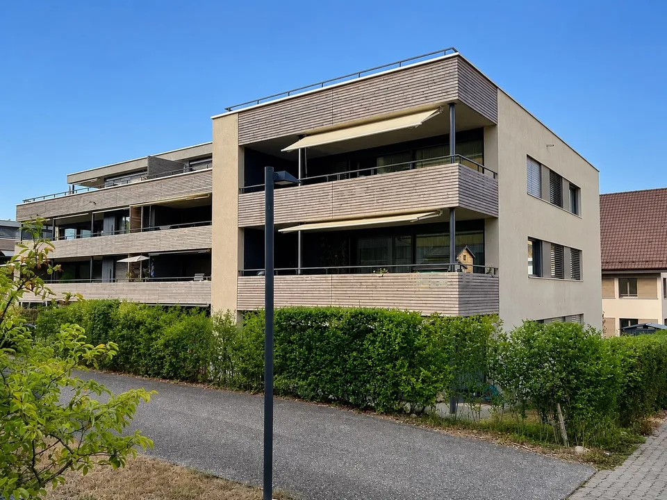 Moderne 4.5-Zimmer-Minergie-Wohnung mit grossem Balkon in Birr