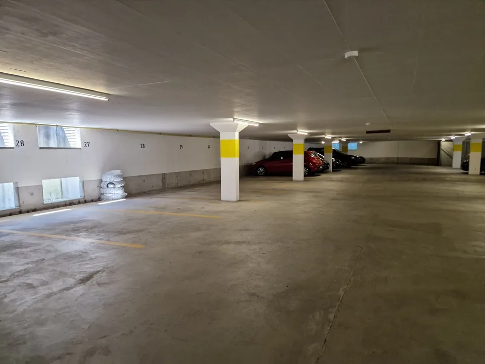 Einstellhallenplätze in Tiefgarage zu vermieten