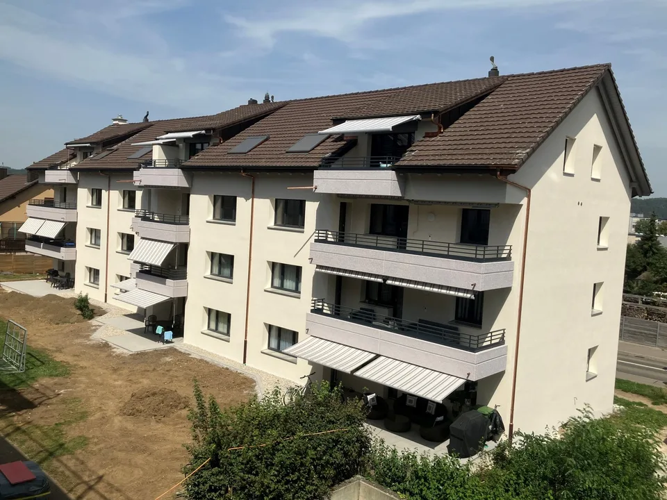 "Neu renovierte 3.5-Zimmer Wohnungen an begehrter Lage zu vermieten"