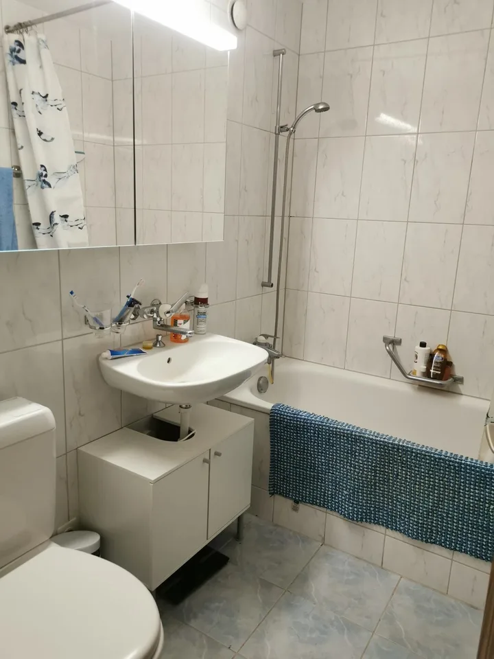 Zimmer in 4.5-Zimmer-Wohnung in Lenzburg zur Untermiete