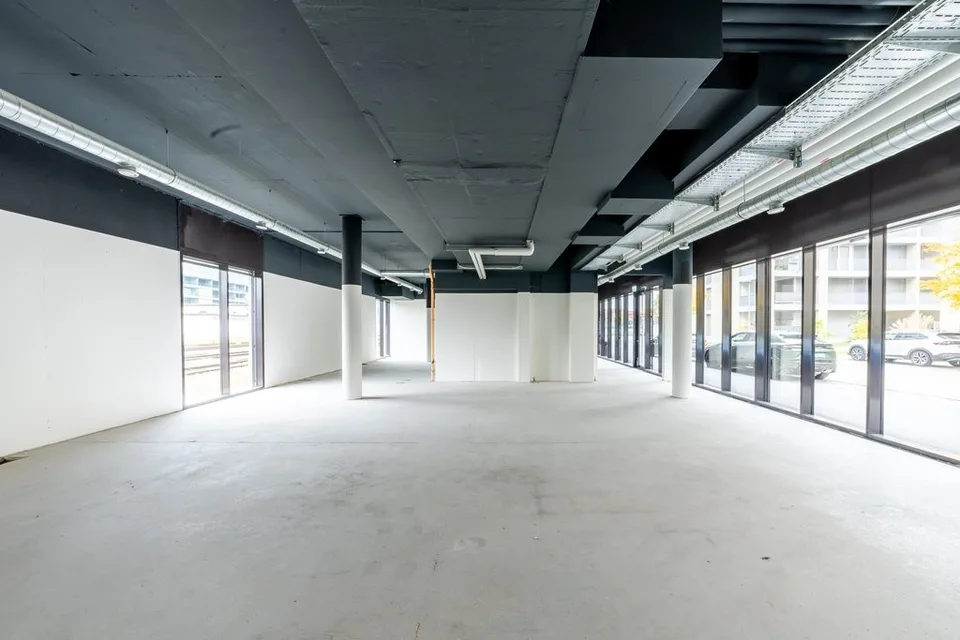 103m2 bis 230m2 Gewerbe-/Bürofläche direkt am Bahnhof zu vermieten