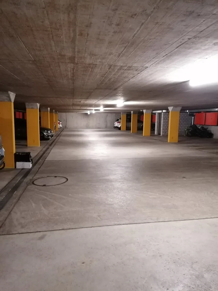 Einstellhallenparkplatz gesucht?