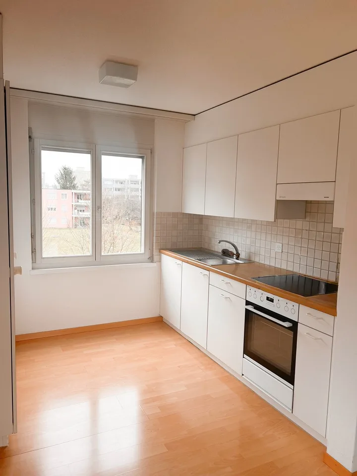 Grosszügige 1.5-Zimmer-Wohnung mit Balkon in ruhigem Quartier