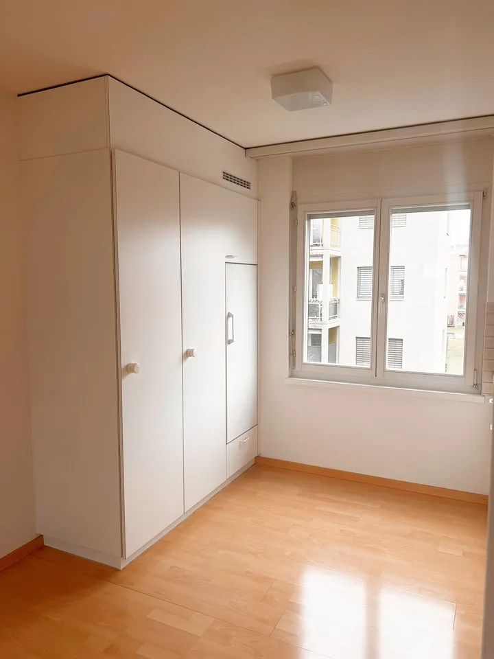 Grosszügige 1.5-Zimmer-Wohnung mit Balkon in ruhigem Quartier