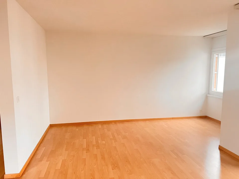 Grosszügige 1.5-Zimmer-Wohnung mit Balkon in ruhigem Quartier