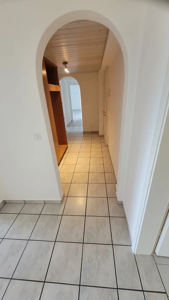 Ampio appartamento di 5,5 locali con balcone e vista panoramica a Egerkingen
