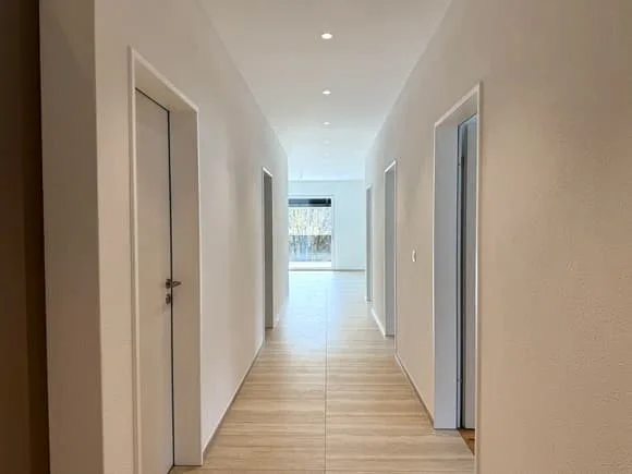 Prima locazione: Appartamento moderno 4,5 locali a Trimbach – Nuovo edificio con comfort e vista panoramica – foto 8 di 14