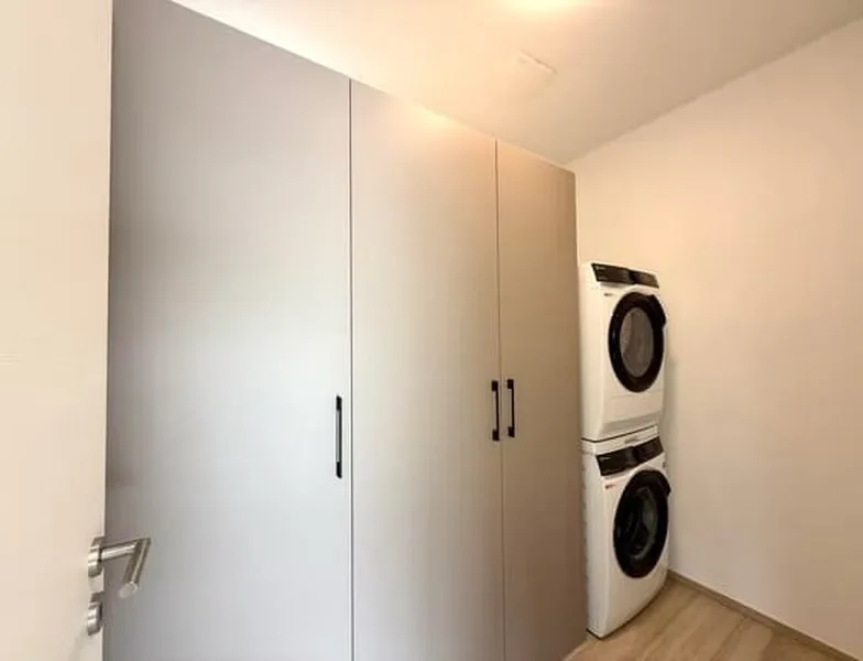 Moderne 3.5-Zimmer-Neubau-Wohnung mit Terrasse